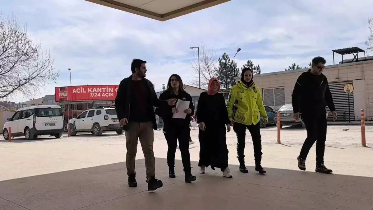 ablasinin meskenini sirasiyla soyan bayan yakalandi BCvBTUId