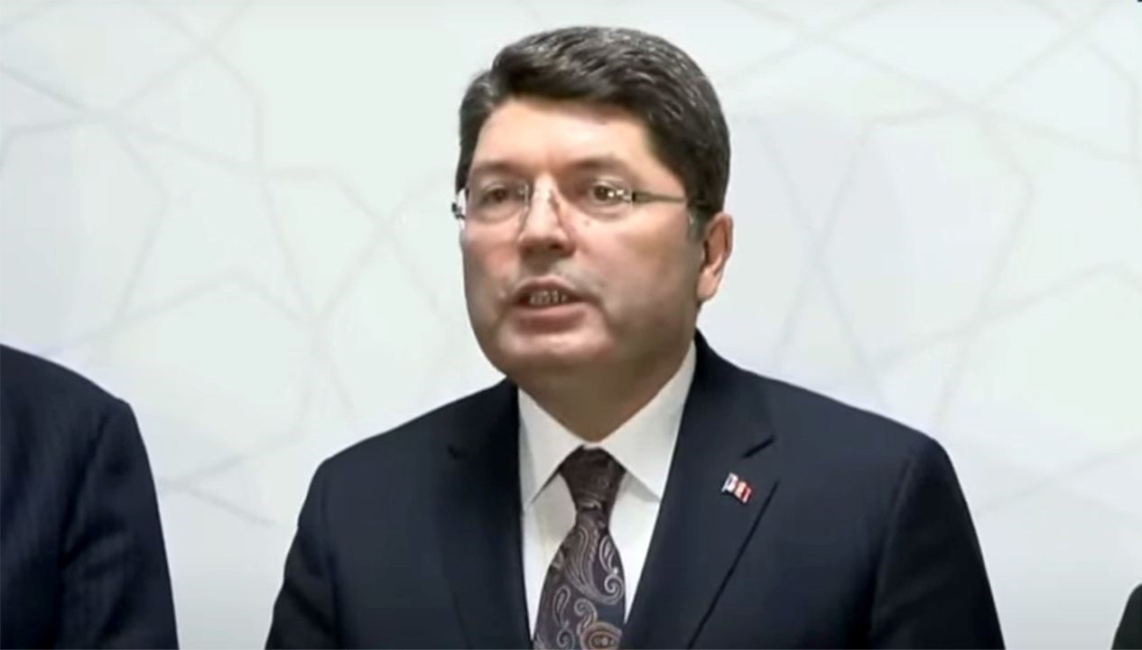 adalet bakani tunc ozgur ozelin aciklamalari hadsizliktir sc133BsD