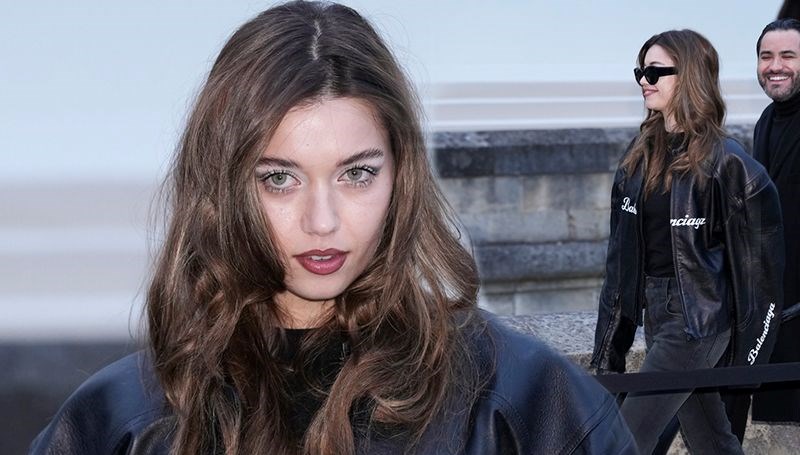 afra saracoglu paris moda haftasinda simsiyah gorunumuyle goz kamasirdi