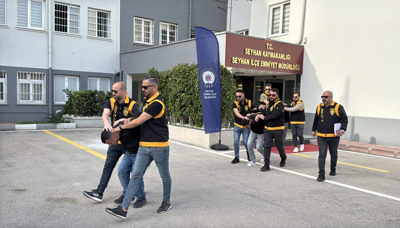 alacak verecek hesaplasmasinda meskeni kursunladilar ilXuH4I5