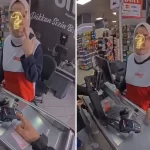 aldigi eserin fiyatini ogrenince kasada birakmak zorunda kaldi s71nOeKH