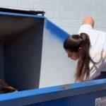 alisverisi birakti cop karistirmaya basladi iki yilda 2 milyon tl kazandi rGkYQXBP