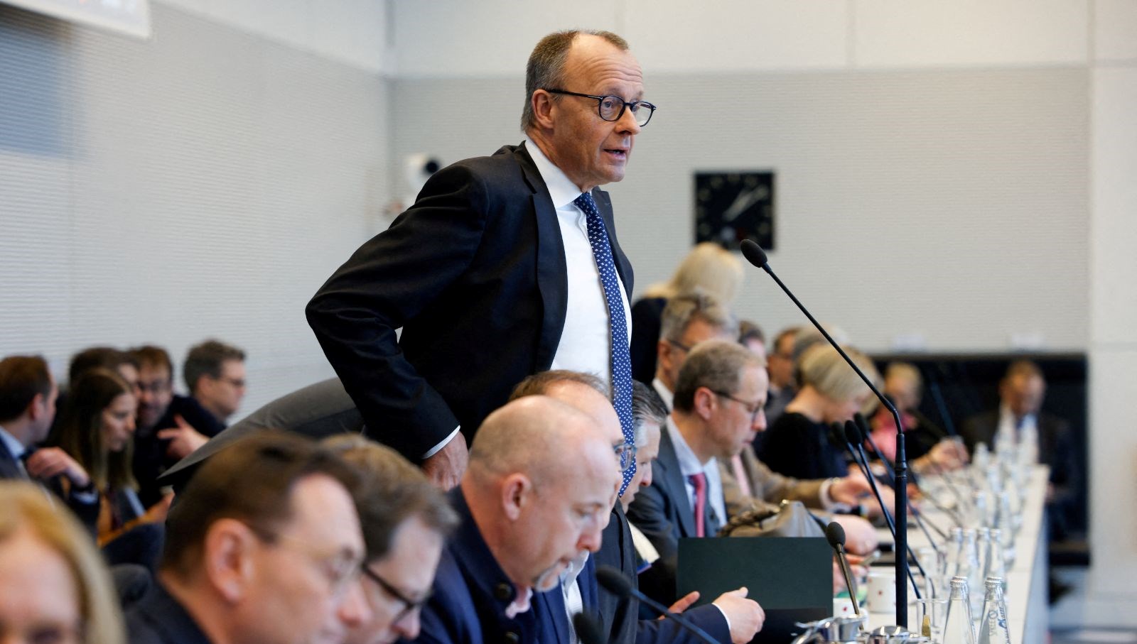 almanyanin yeni basbakani merz yesiller partisi ile uzlasiyi sagladi