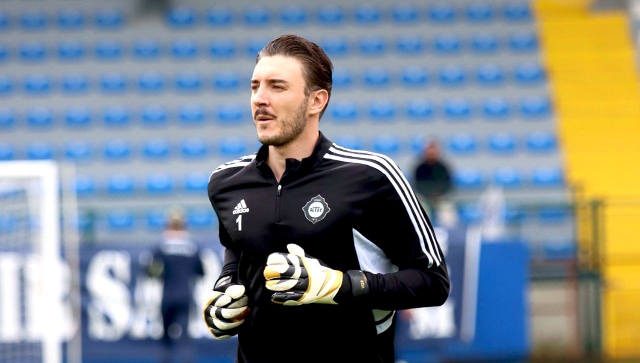 altayda kaleci ozan eldivenlere kavustu