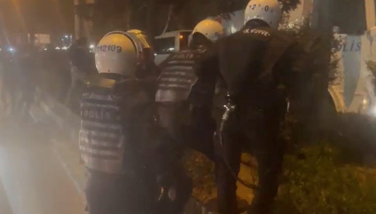 ankaradaki hareketlerde 355 gozalti PltC7UwA