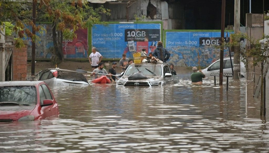 arjantinde sel felaketi 10 kisi hayatini kaybetti qC1fAzRq
