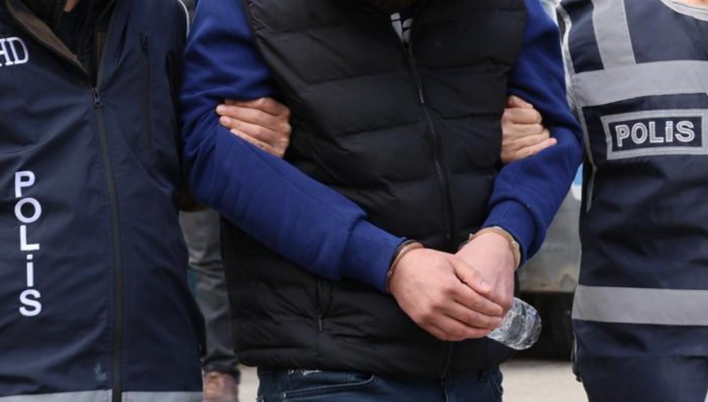 arkadas katili tutuklandi rG1YgJuP