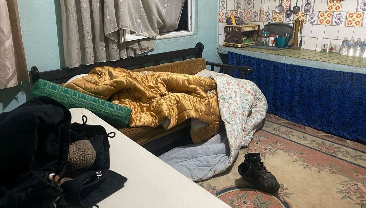 arkadaslarinin haber alamadigi adam meskeninde meyyit bulundu yBlgDDdF