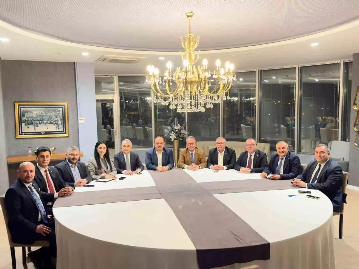 aydin milletvekilleri birlik yemeginde bulustu AtjCurZR