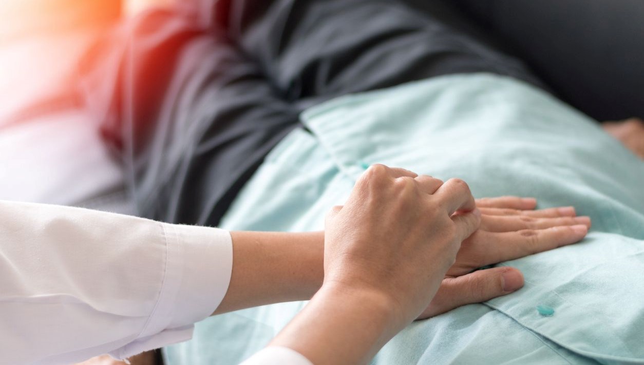 Ağrıyı Gözardı Etmenin Acı Bedeli: Genç Kadının 3 Haftada Son Bulan Hayatı 71 aylar suren karin agrisini onemsemedi mak s haberi aldiktan 3 hafta sonra oldu 14X5eLLg