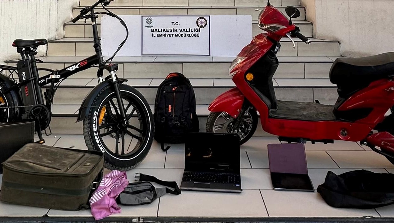 Ayvalık’ta Hırsızlık Şüphelisi Demir Parmaklıklar Ardında 71 ayvalikta hirsizlik yapan zanli tutuklandi zSHmDRzH