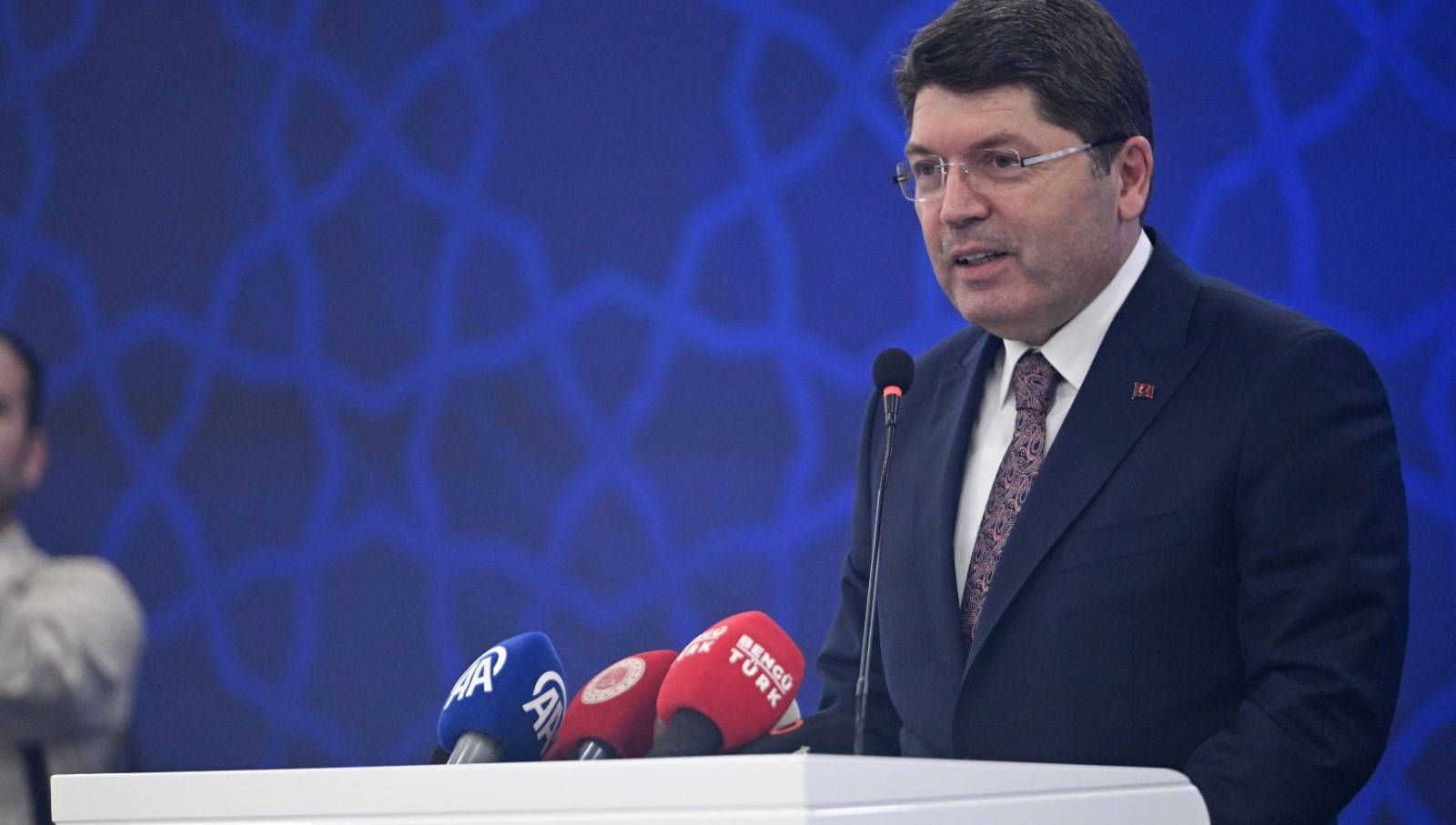 bakan tunc sorusturmalar uzerinden yapilan sokak davetleri hukuk disidir