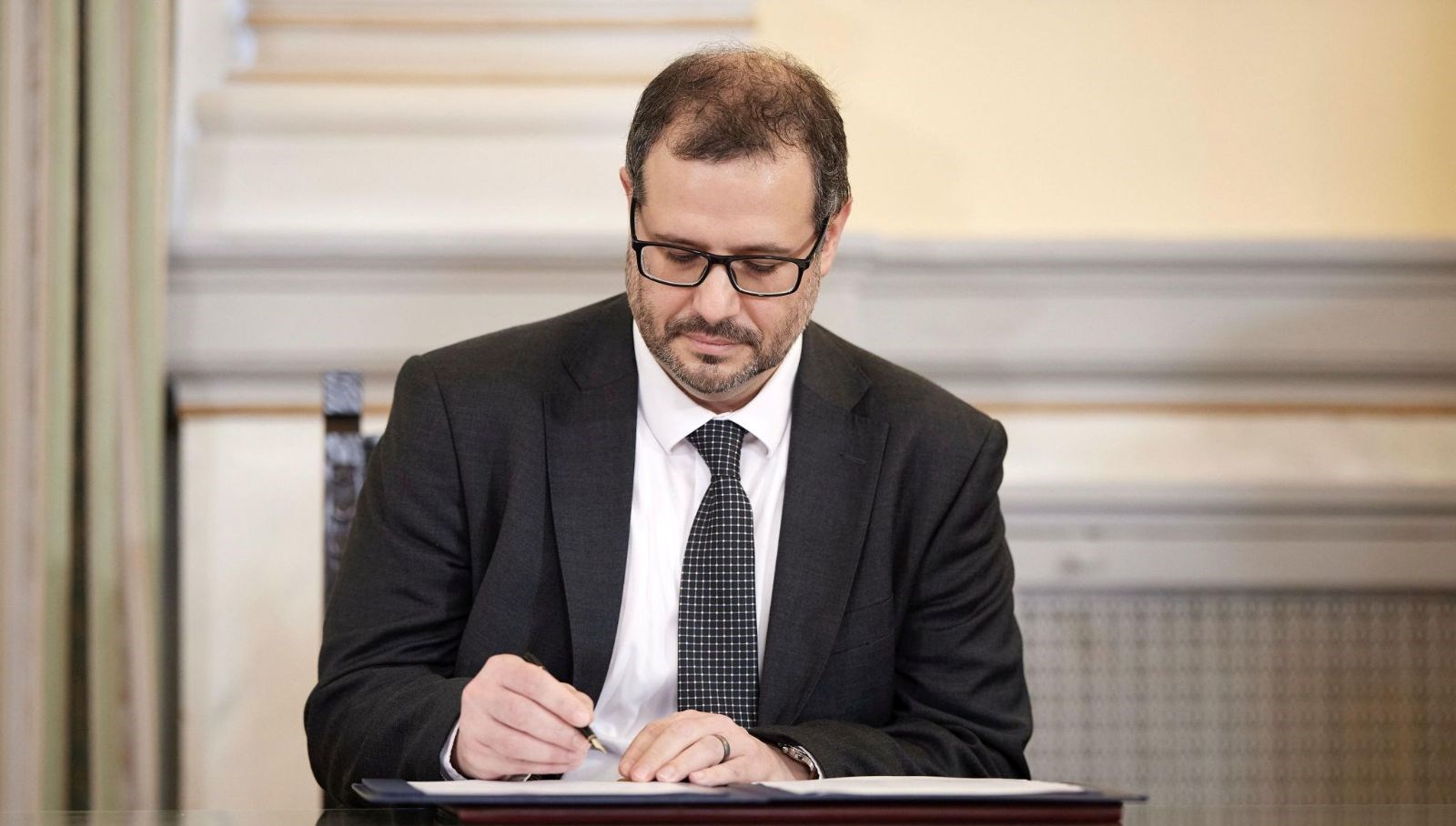 Yunanistan Muhalefeti Bakan Yardımcısının "KKTC" İfadesi Üzerine İstifa Çağrısında Bulundu 71 bakan yardimcisi kktc dedi yunanistan muhalefeti istifasini istedi