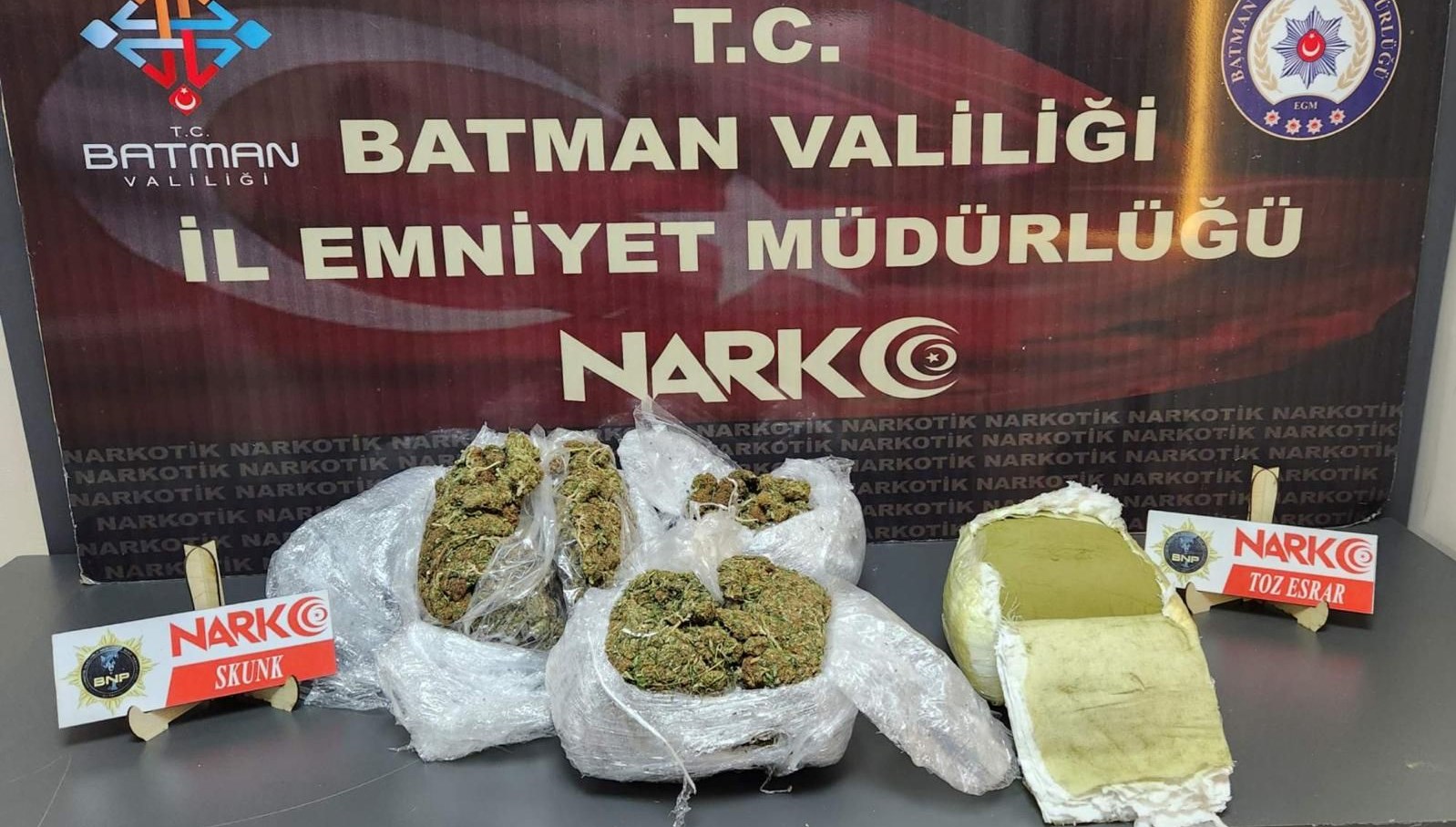 Batman'da Narkotik Baskını 71 batmanda uyusturucu operasyonu cB8WPMf6