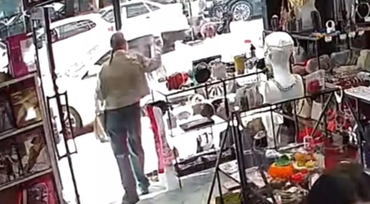 bayanlar gununde hirsizlik soku XJpKqSC4