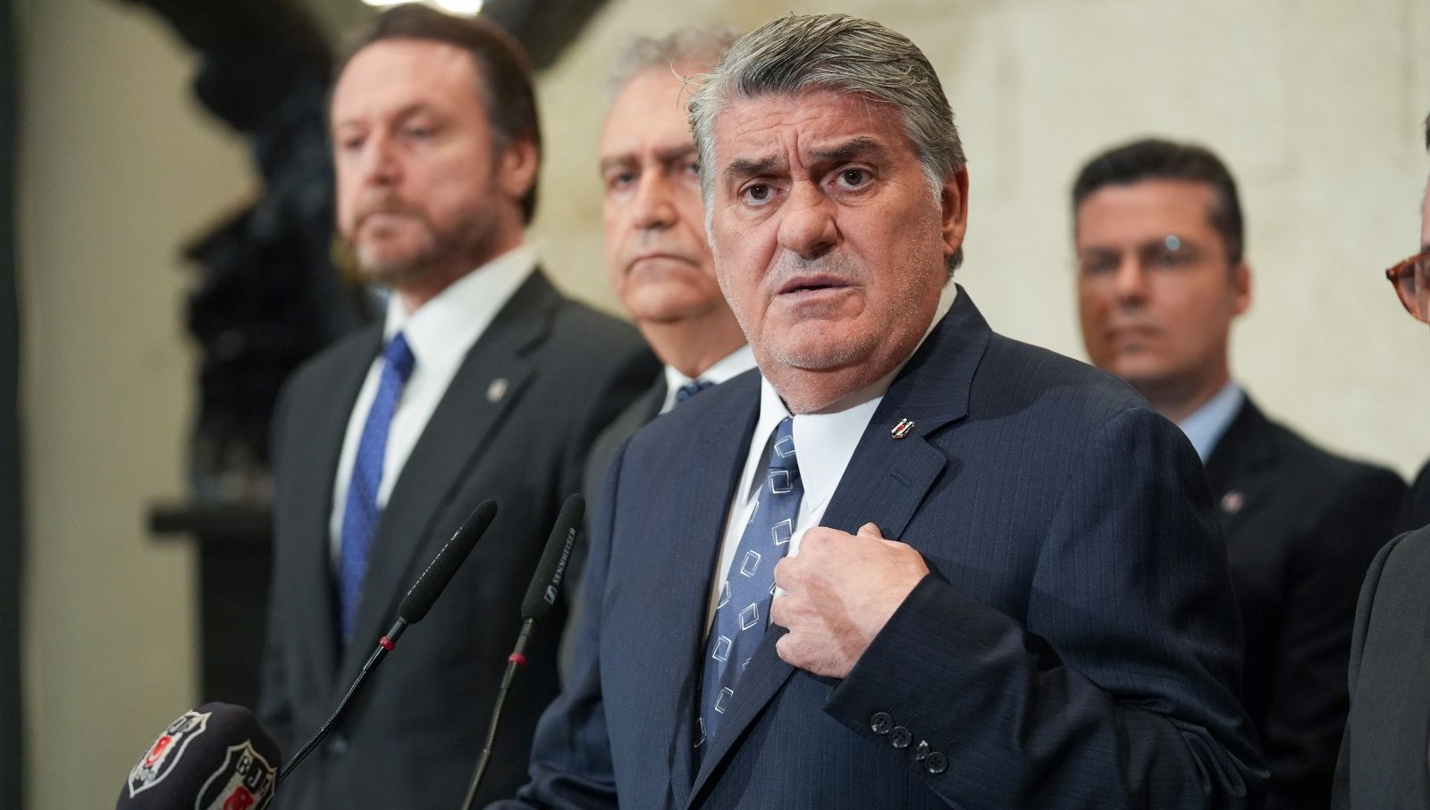 besiktas galatasaray derbisine yerli hakem serdal adalidan tff liderine istifa daveti iAOrQsPr