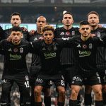 besiktas tribunlerinden galatasaray maci talebi derbiye turk hakem istemiyoruz BEaOVU8V