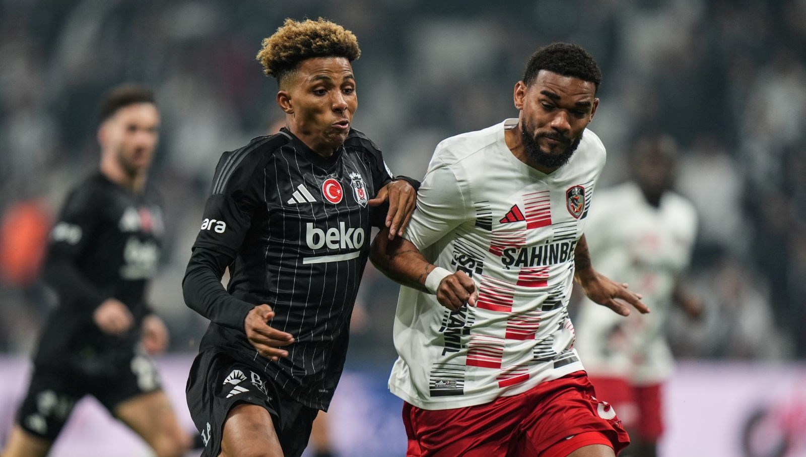 Beşiktaş'ın Kâbusu: Gaziantep FK, Dolmabahçe'de Şok Bir Geri Dönüşle Zaferi Çaldı! 71 besiktasa meskeninde buyuk surpriz gaziantep fk dolmabahcede 1 0dan geri donerek kazandi lLjcEXmV