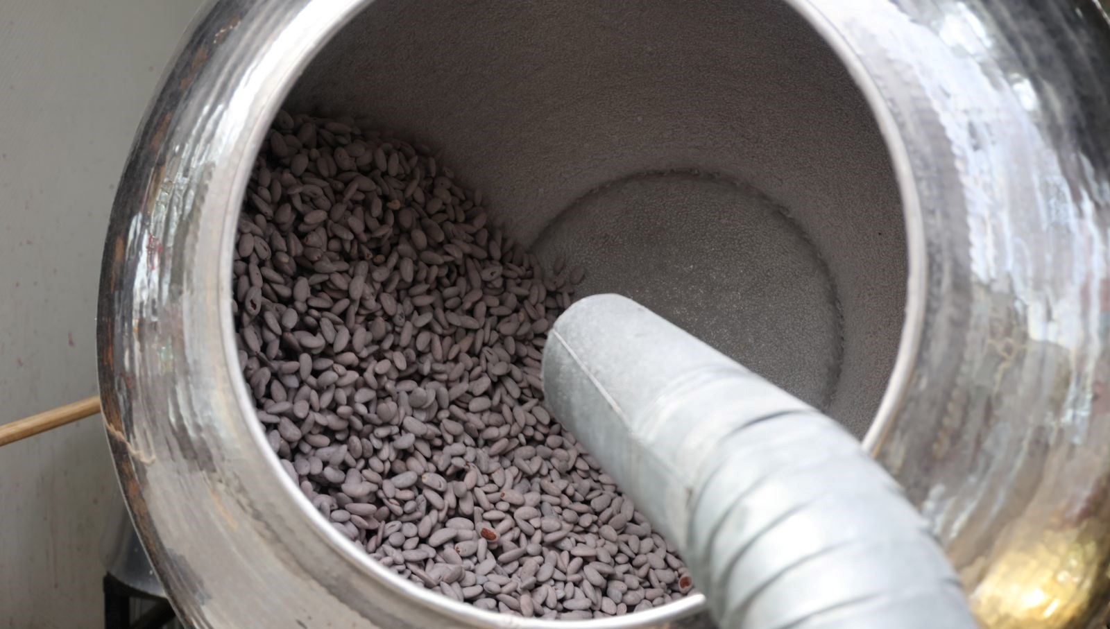 "Beyaz Altının Zaferi: 3 Saatin Zirvesinde Lezzet Şöleni!" 71 beyaz altin icin kazanlar donmeye basladi hazirlanisi 3 saat suruyor