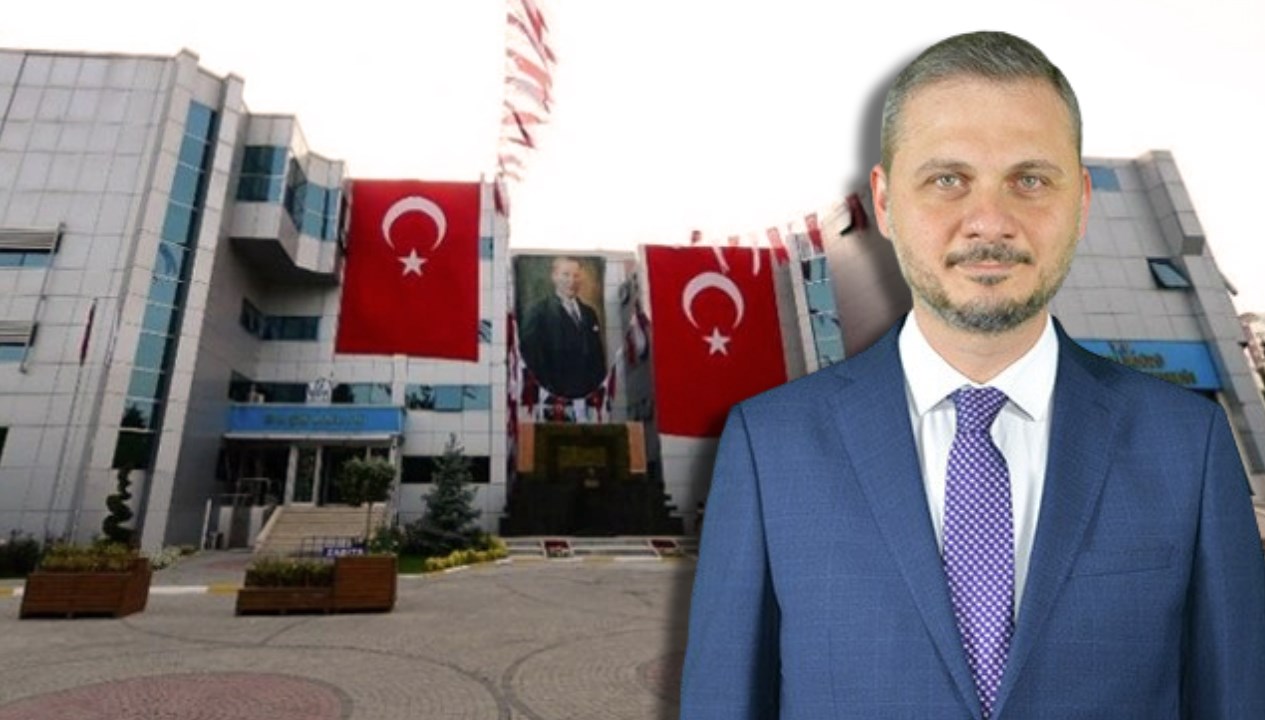 Beylikdüzü'nde Bayrak Değişimi: Serkan Çebi Dönemi Başlıyor! 71 beylikduzu belediyesinde mehmet murat calikin yerine baskan serkan cebi secildi yPNQl54Q
