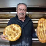 bilecikte iftar kuyrugu 50 yildir pide yapiyor NUh4788T