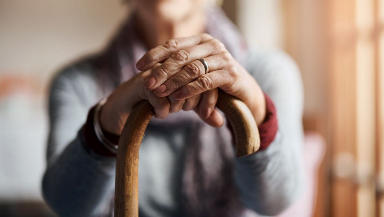 Bilim İnsanları 44 ve 60 Yaşlarında Hayatınızı Nasıl Etkileyen İki Önemli Dönüm Noktasını Ortaya Koyuyor 71 bilim insanlari 2 kritik donum noktasini acikladi 44 yasinda ve 60 yasinda ne oluyor