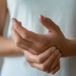 bilim insanlari acikladi her gun maruz kaliyoruz fakat parkinson hastaligini tetikliyor 7QP141gj