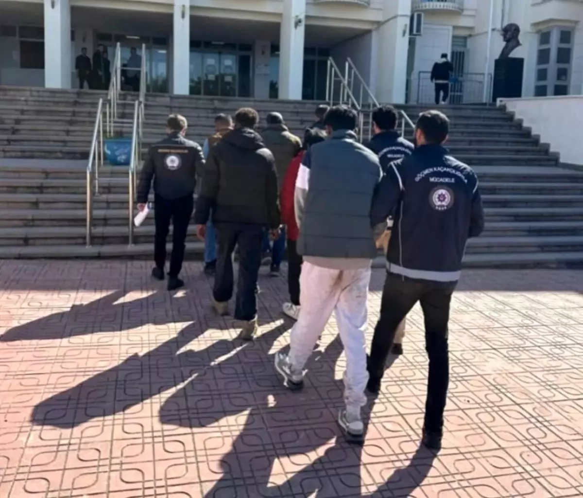 Bodrum'da Şafak Operasyonu: İnsan Kaçakçılarına Ağır Darbe 71 bodrumda gocmen kacakciligi operasyonu pJW7WkBF