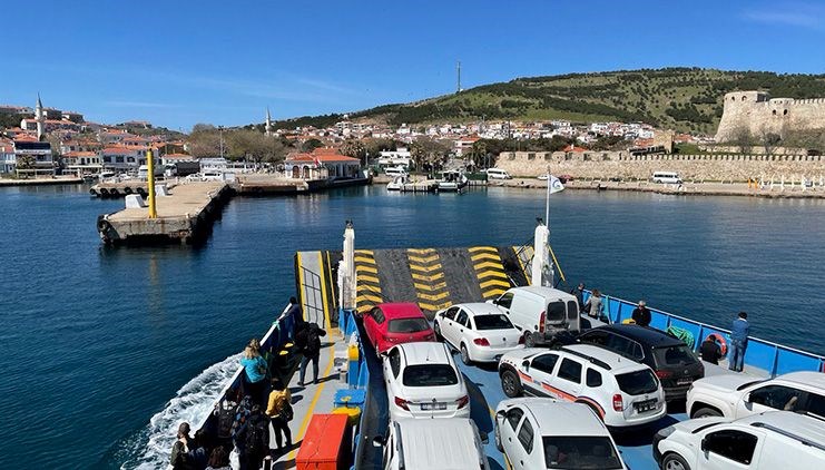 bozcaadavegokceada feribotlarina bayram tatili ayari XJm5GGPU
