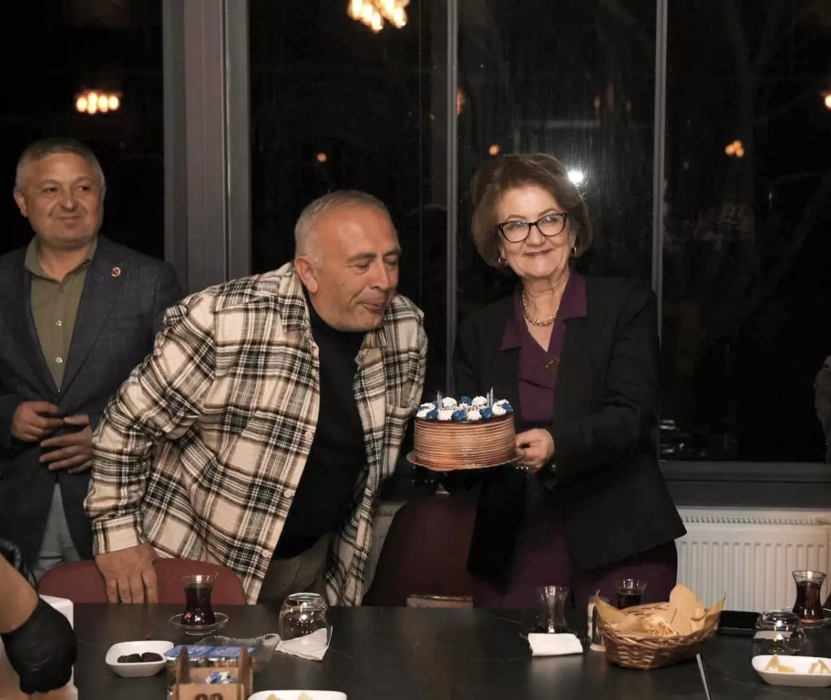 Bozkurt'ta Gönüller Bir Sofrada: Belediye ve Muhtarlar İftar Buluşmasında Kenetlendi 71 bozkurt belediyesi iftar programinda muhtarlarla bulustu 8Tqfyk57