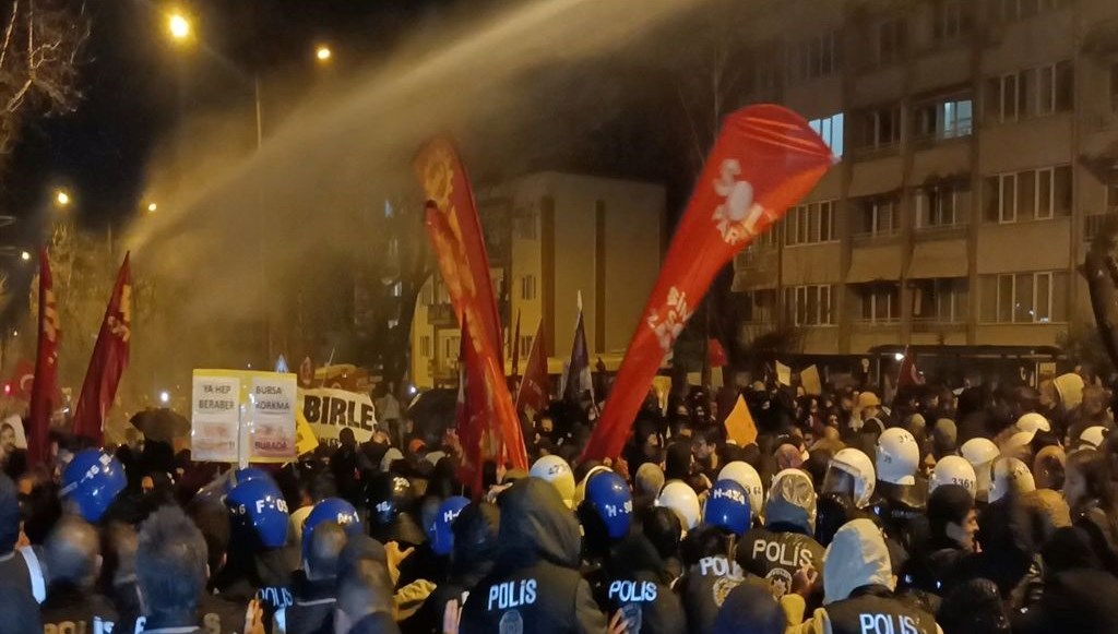bursadaki protesto sovlarinda 19 kisi tutuklandi 1WP8UEfh