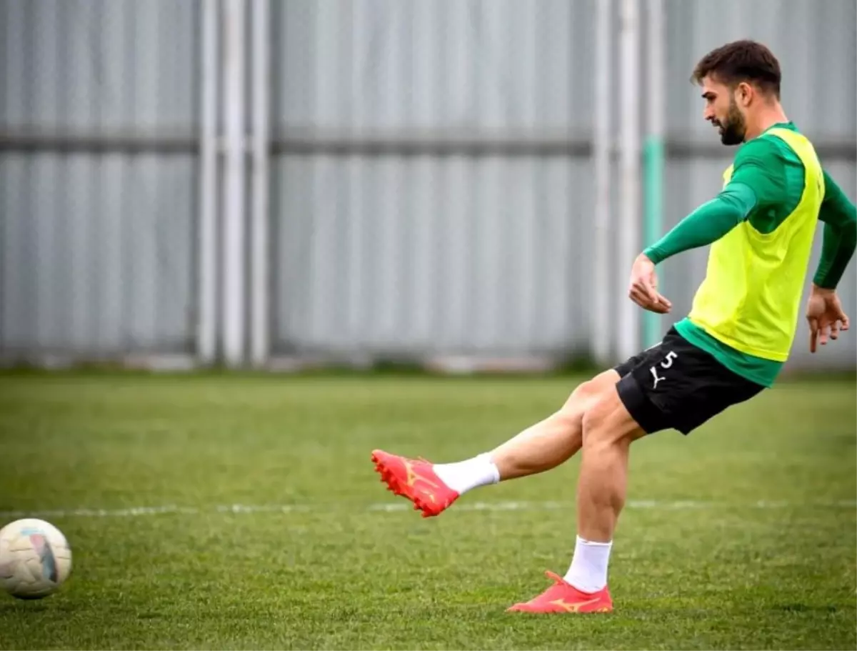 bursasporun kusadasispor maci hazirliklari devam ediyor vz8e42W5