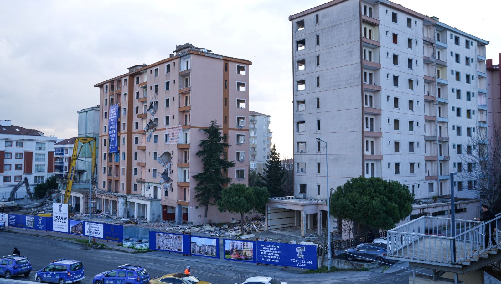 Büyükçekmece'de Tehlike Çanları: 10 Bina Yıkılıyor! 71 buyukcekmecede 10 bina yikiliyor SwvVV9CF