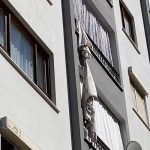 carsaflari birbirine baglayarak alt kata inmek istedi 4 kattan dustu 64xJ84S7