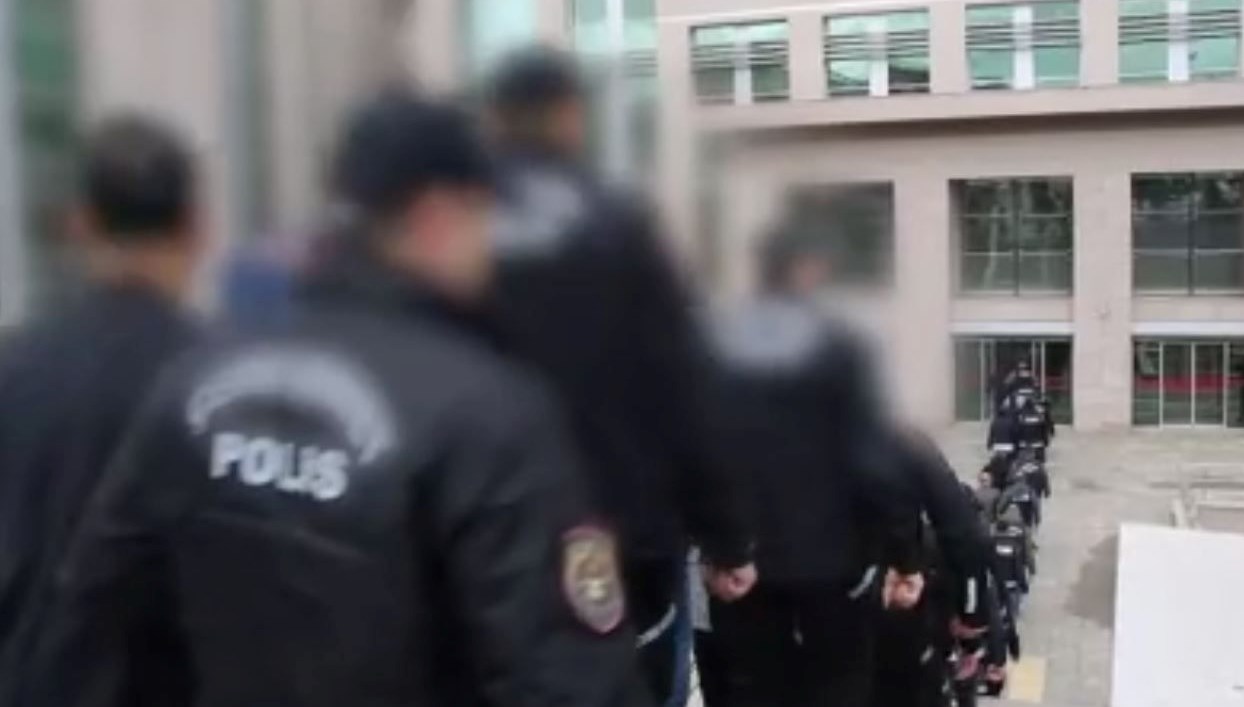 cin cikaran anne kiz 300 milyon lirakazandi 15 sahsa tutuklama CNPfD1eP