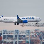 cine giden ucak pilot pasaportunu unutunca abdye geri dondu t2CWcRR5