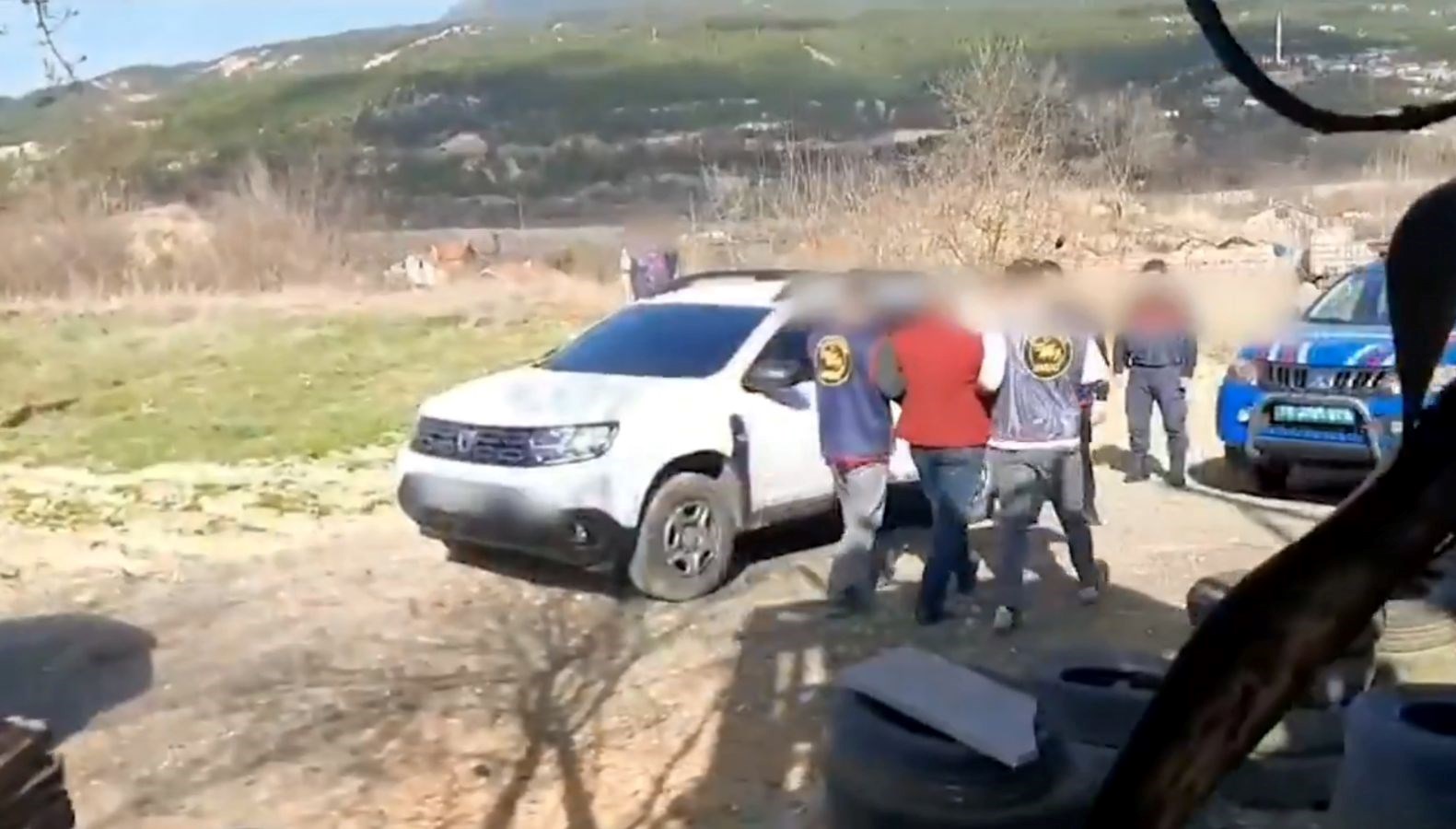 cocuk istismarindan 6 yildir aranan firari hatali yakalandi 58k3gINO