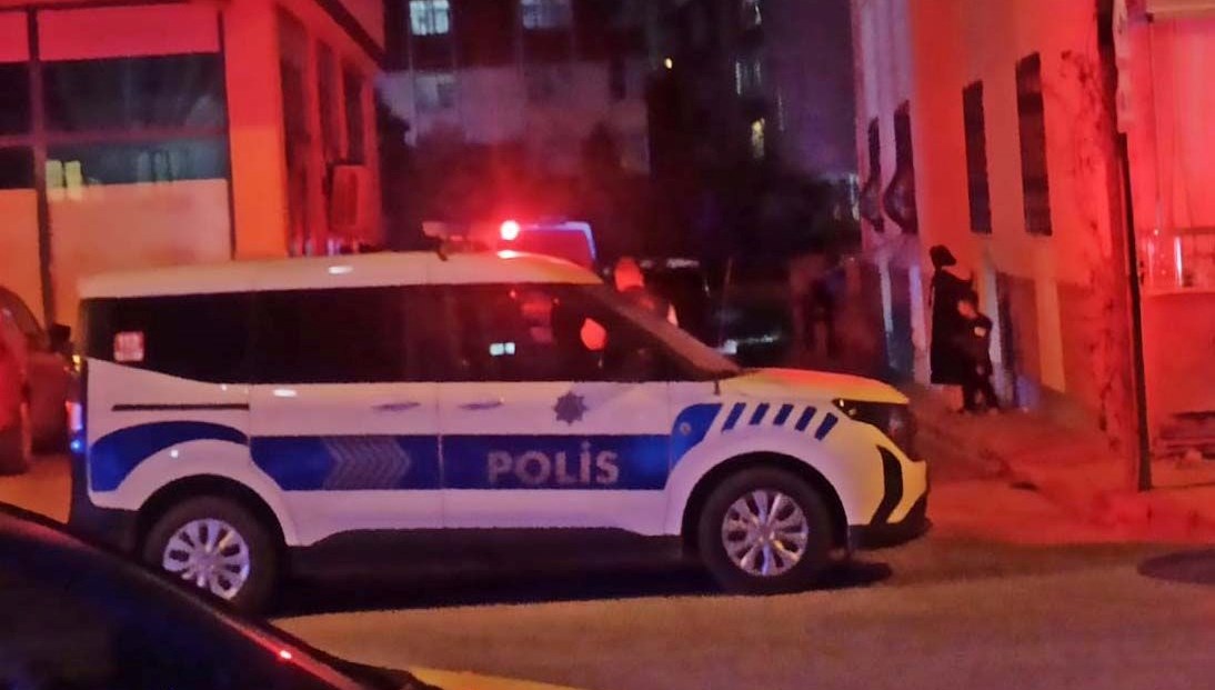 Çocuk Ziyareti Kılıfında Cinayet: Eski Eş Katledildi 71 cocuklarini gorme mazeretiyle geldi eski esini oldurdu n7AkdrnO