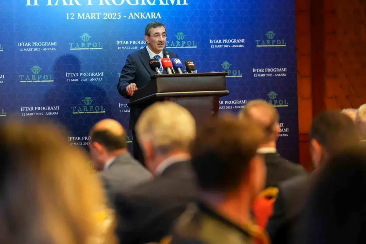 cumhurbaskani yardimcisi yilmaz gida enflasyonunu onumuzdeki devirde denetim altina almayi ve dusurmeyi hedefliyoruz tIgtN6Mf