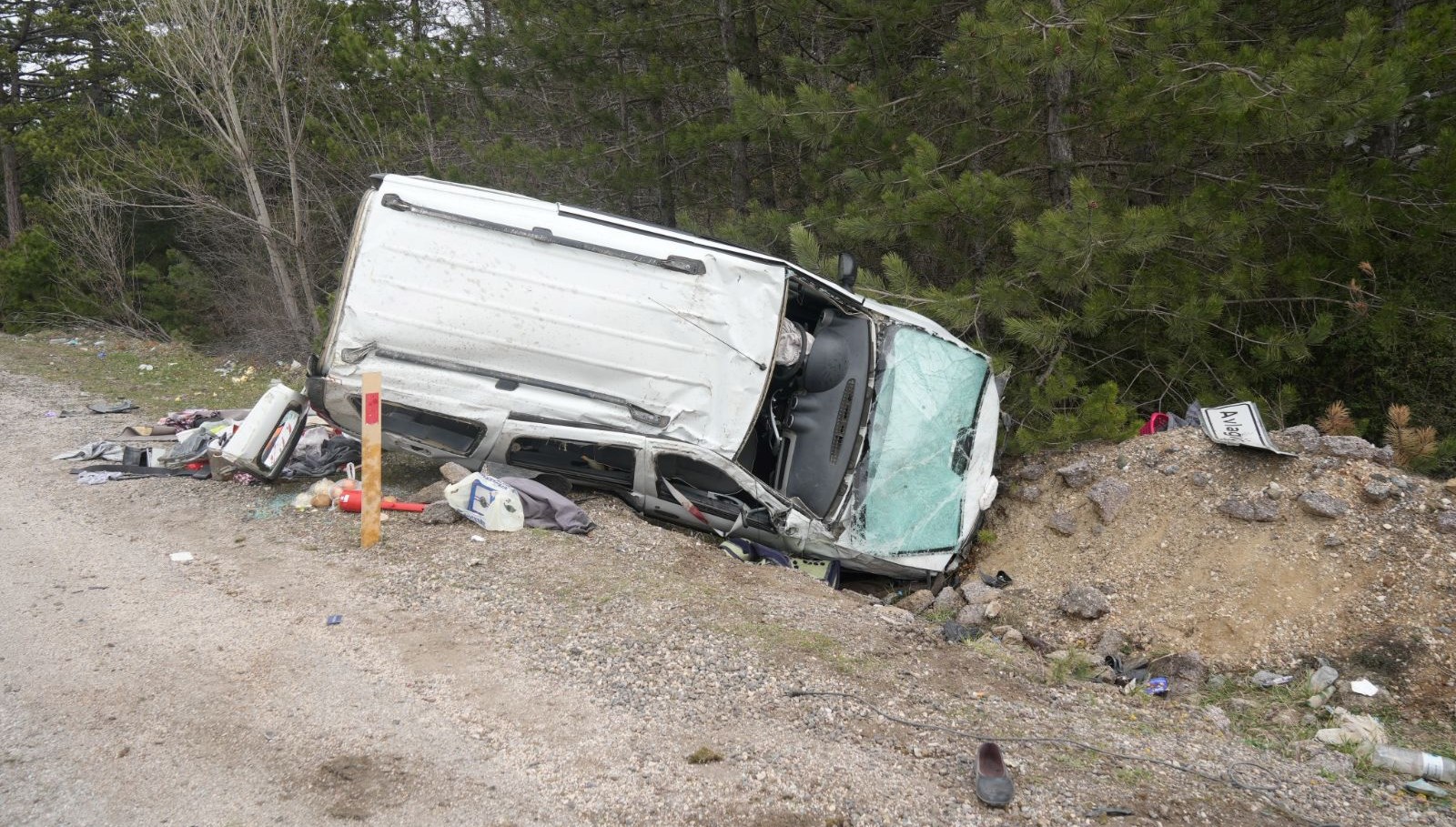 Faciaya Dönüşen Denetim: Kontrolden Çıkan Araç Takla Attı, 3 Yaralı 71 denetimden cikan araba takla atti 3 yarali 8i6th7bS