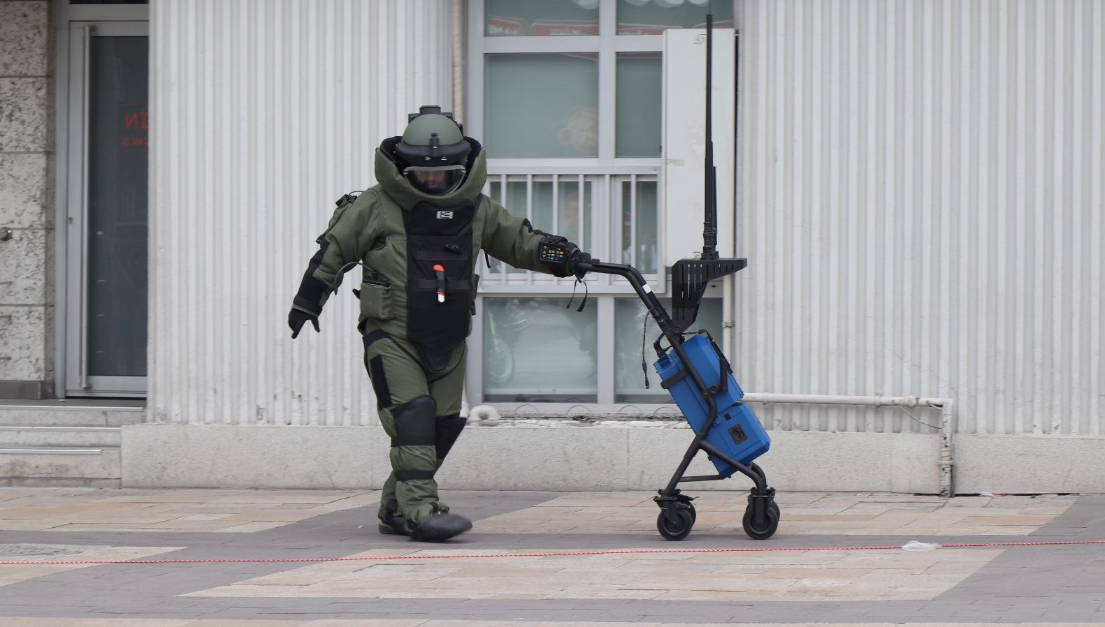 denizlidebos canta bomba panigine neden oldu