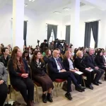 diyarbakirda iktisatta bayan calistayi R8amKQGk