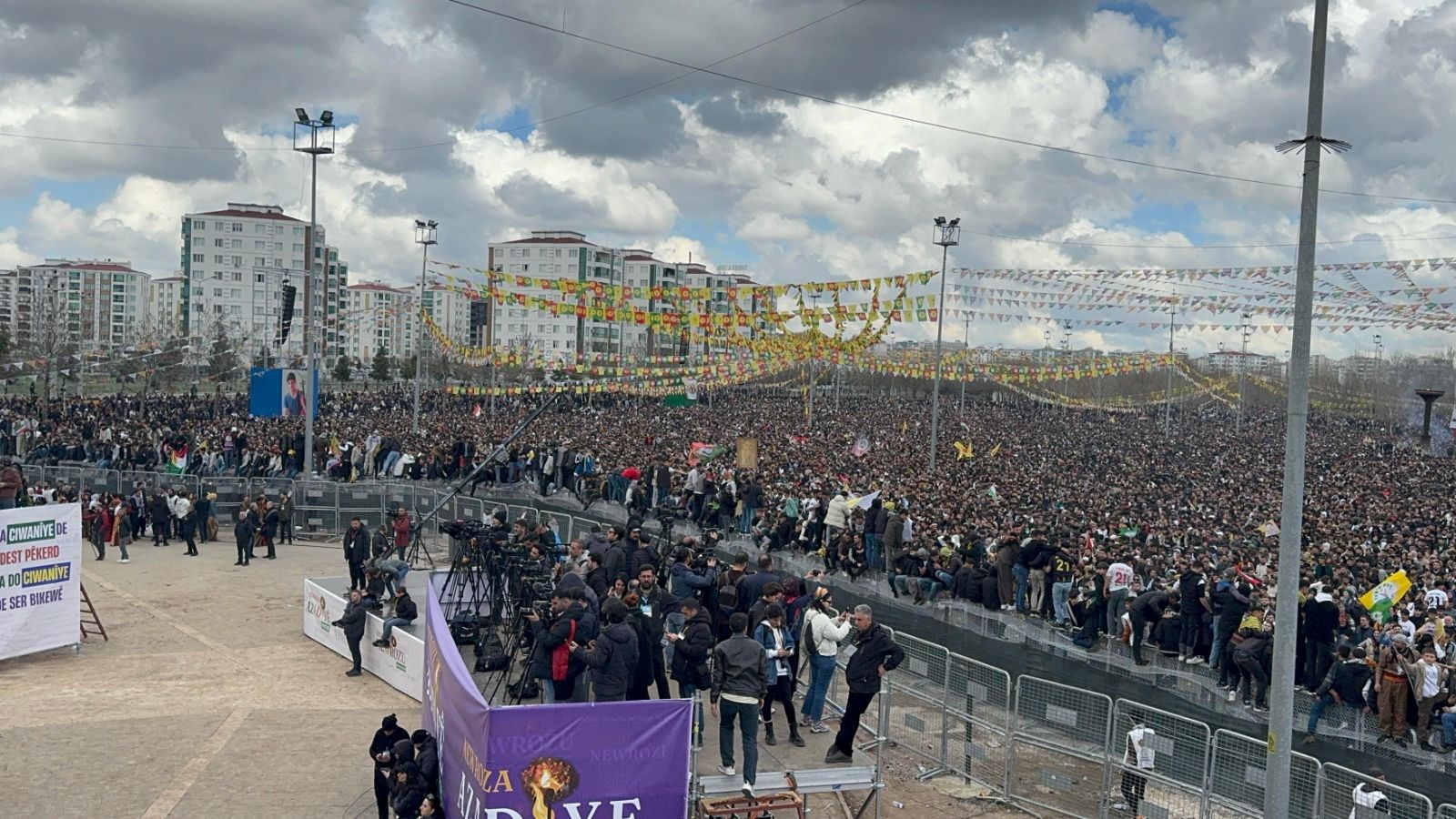 diyarbakirda nevruz kutlamasi