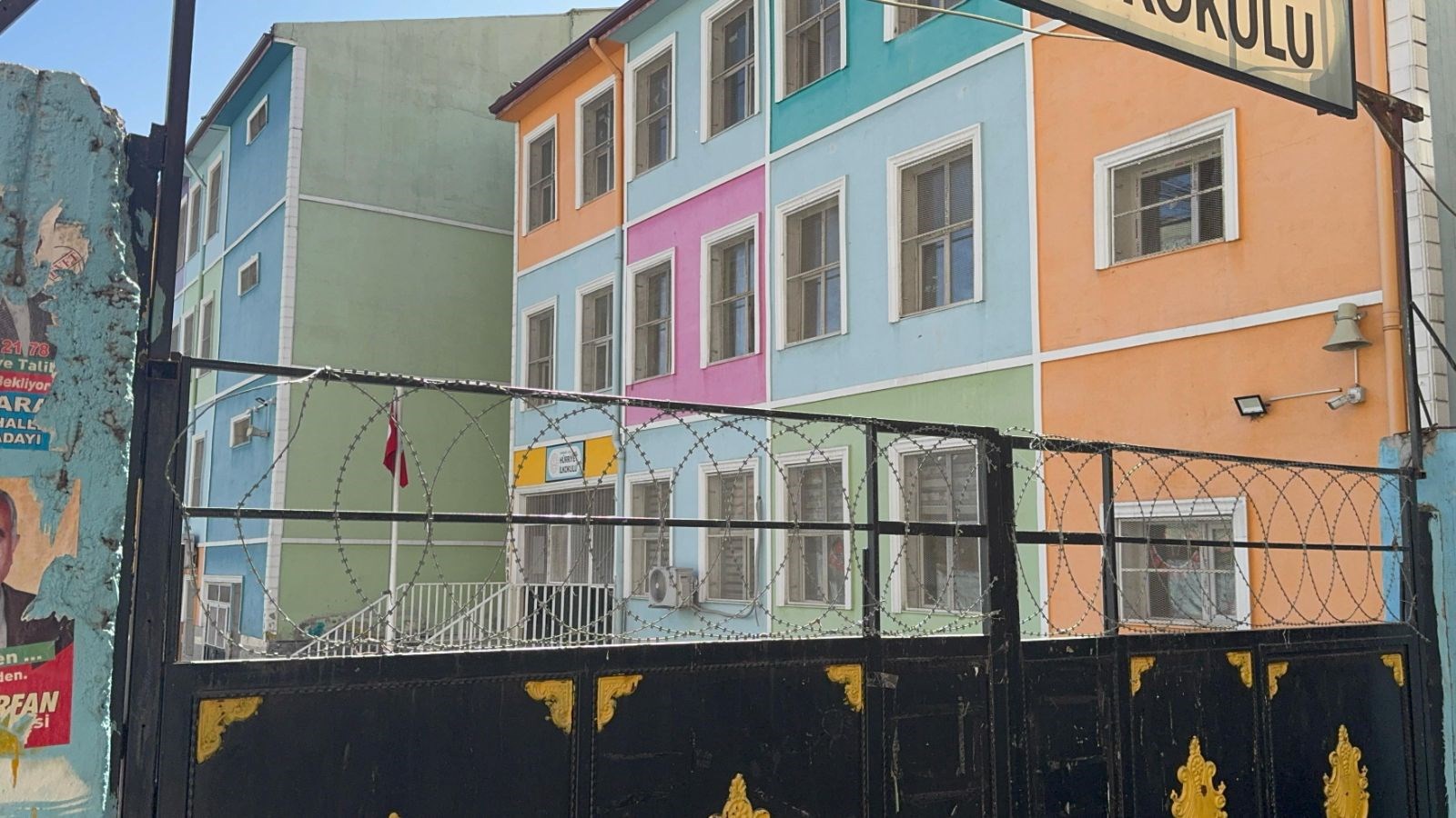 diyarbakirda ogretmene hucum okul cikisinda bicaklandi