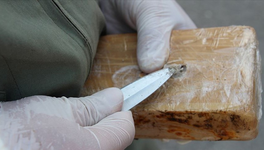 Diyarbakır'da Narkotik Baskını: 43 Zanlı Demir Parmaklıklar Ardında 71 diyarbakirda uyusturucu operasyonu 43 kisi tutuklandi tQujT3Vp