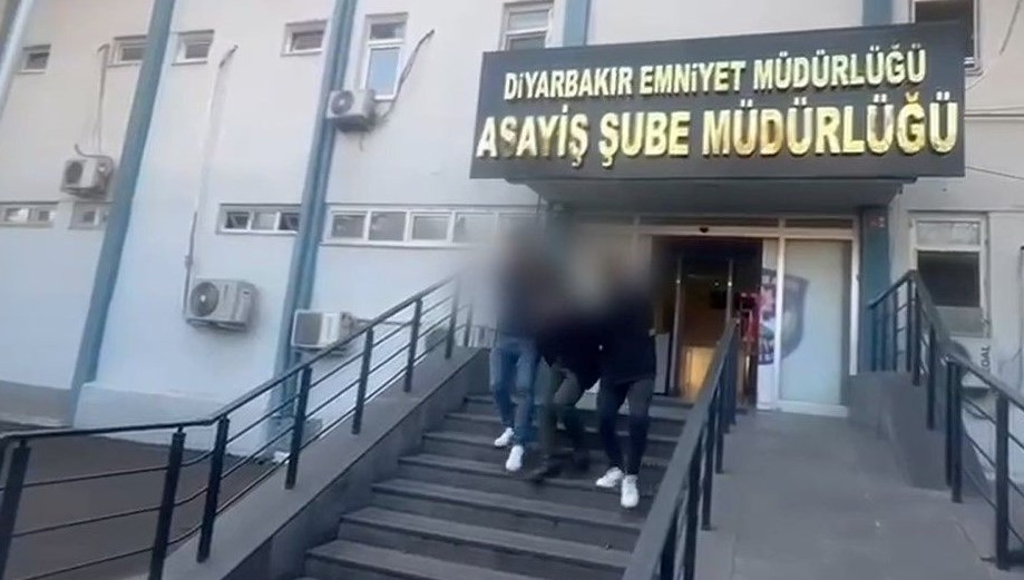 Diyarbakır'da Taciz Zanlısı Yakalandı 71 diyarbakirdaki tacizci tutuklandi vLCVbWSg
