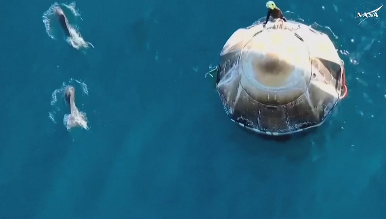 doganin hosgeldin partisi nasa astronotlarini yunus surusu karsiladi jFWRIfY8