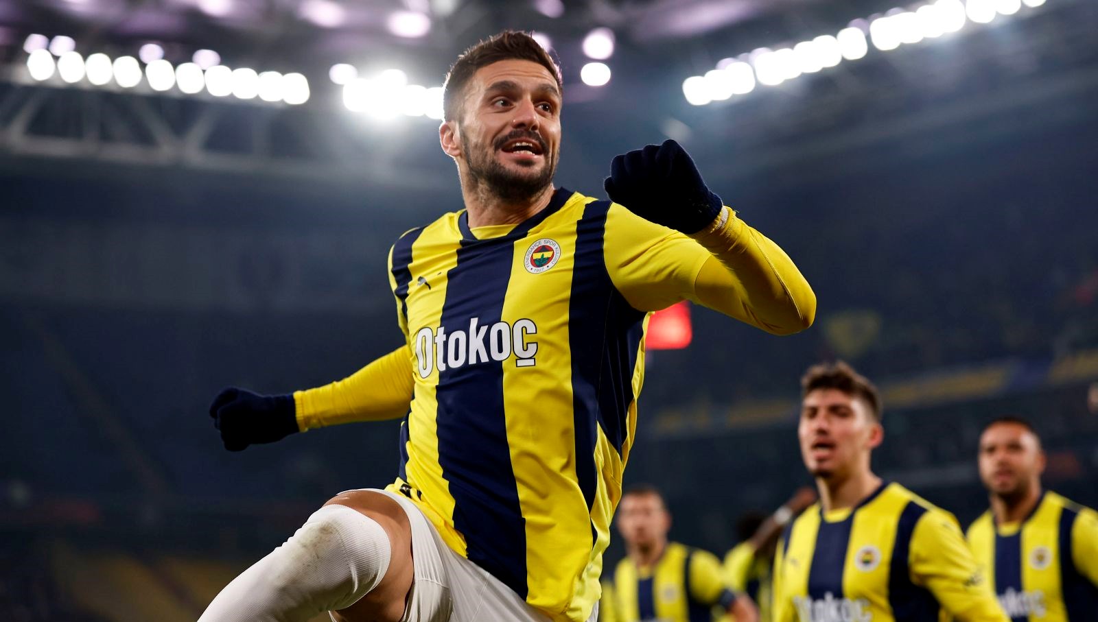 dusan tadic fenerbahce tarihine gececek rekor l6ldsaYT
