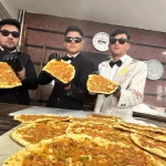 ekip elbiseli firincilar dikkat cekiyor G7mwKabS