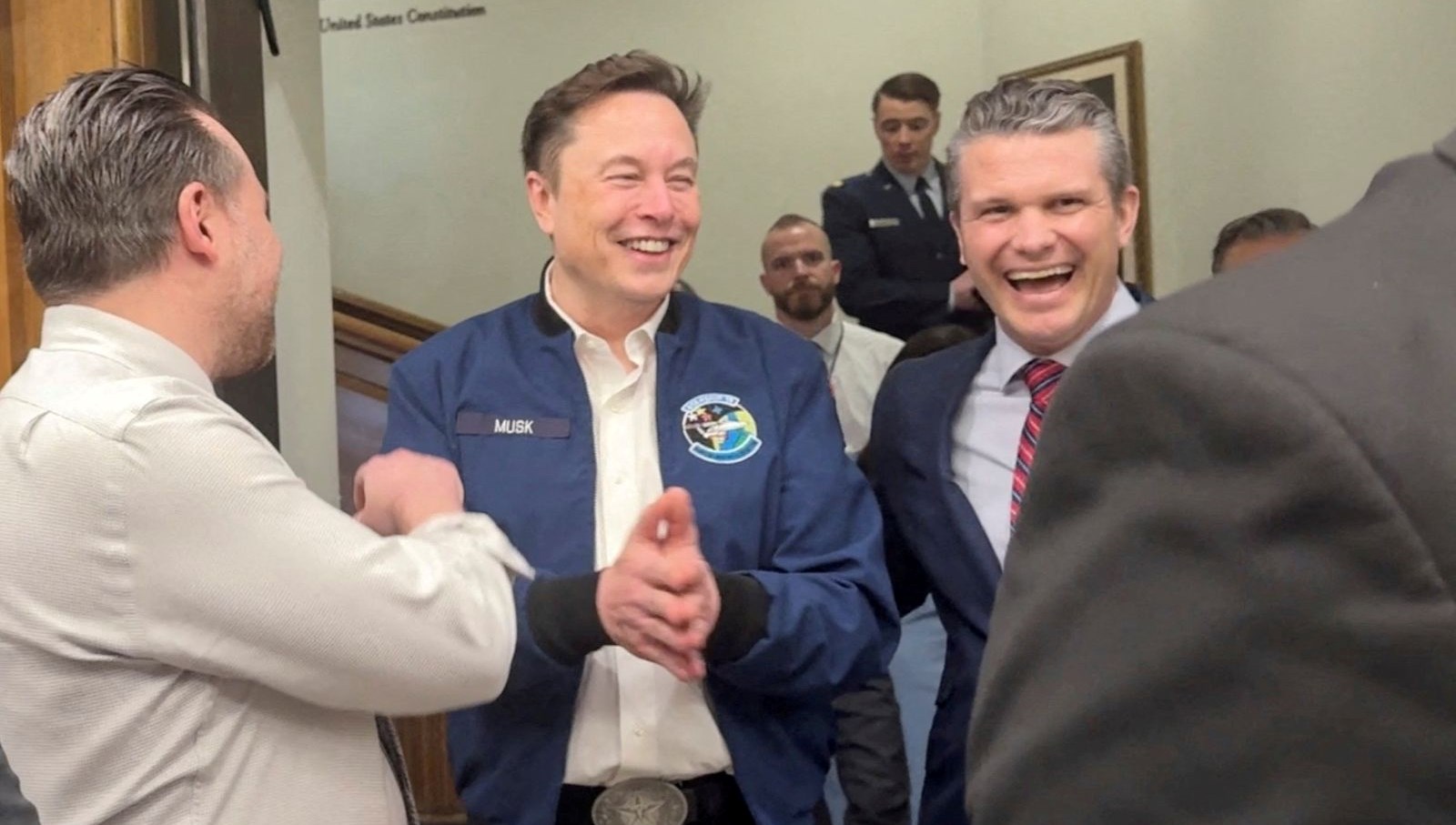 elon musktan pentagona ziyaret 5Sil8kWp